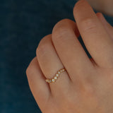 Glissade Curved Diamond Wedding Band
