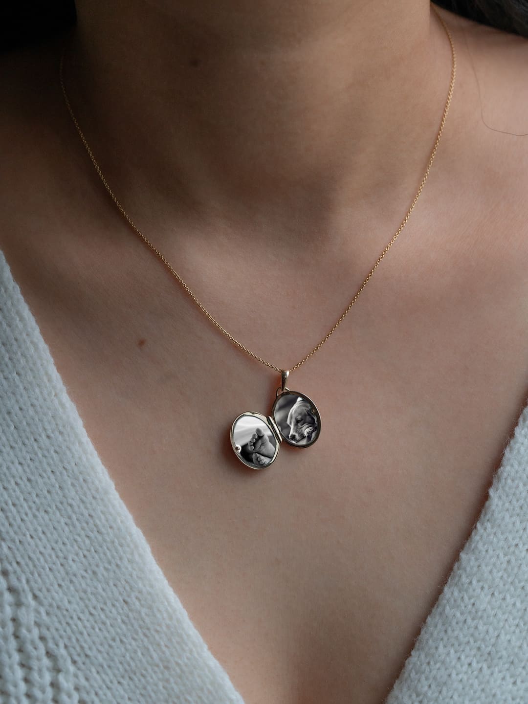 Jewelry for Mother's Day Gold Locket Necklace with Pictures