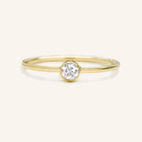 Butterum Round Diamond Ring