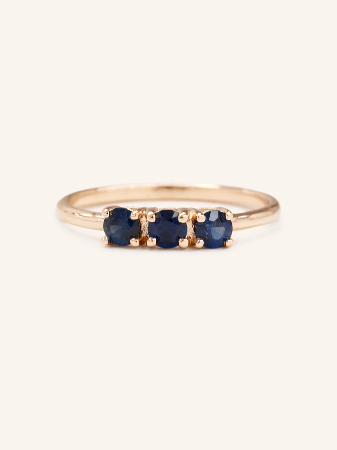 Mariposa Blue Sapphire Lily Ring