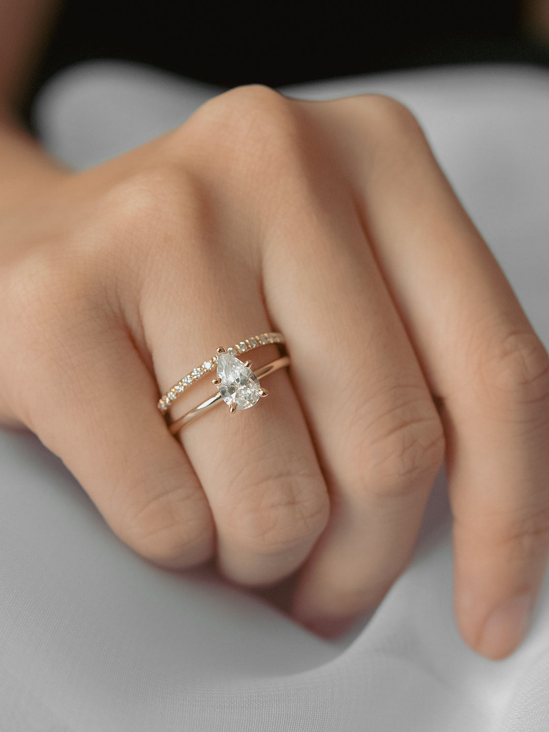 Pros and Cons of Moissanite