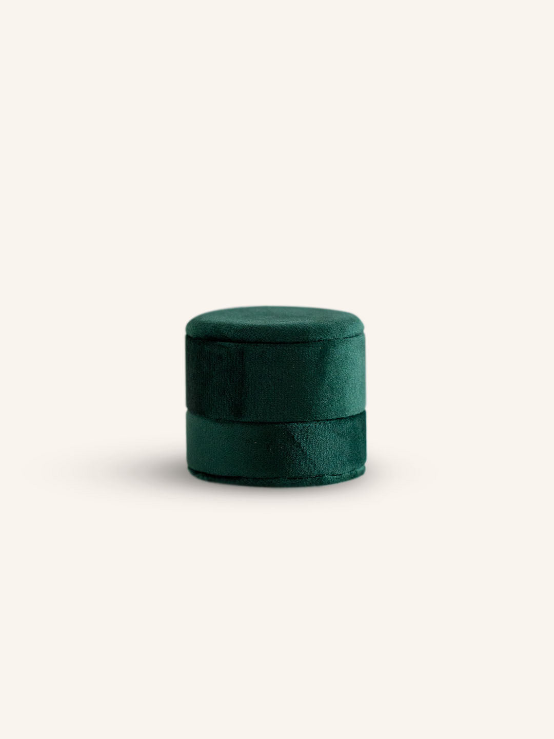 Emerald Green Velvet Backdrop Single Ring Box closed view