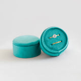 Velvet Backdrop Double Ring Box - Teal