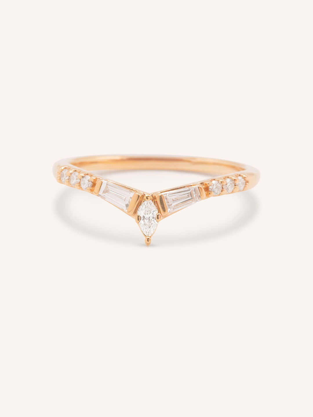 Kurtia Curved Diamond Wedding Band