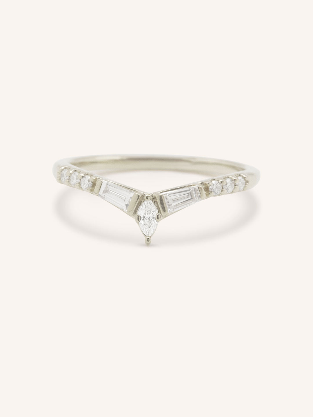 Kurtia Curved Diamond Wedding Band